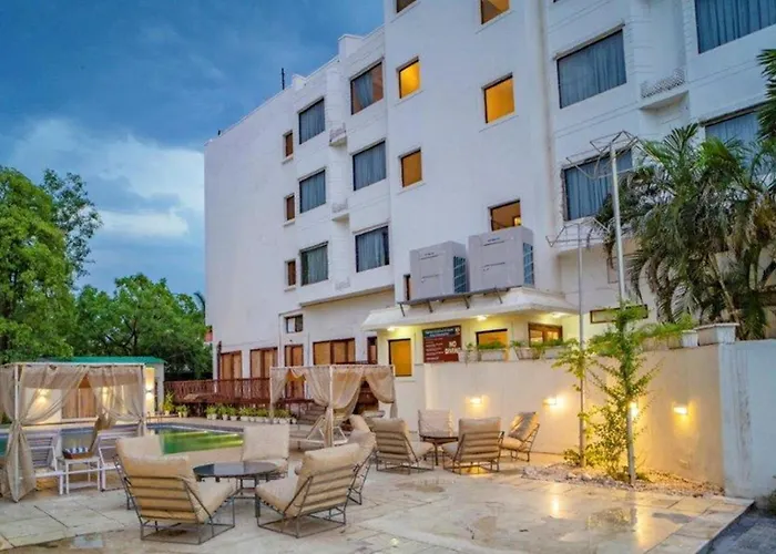 Golden Tulip Udaipur