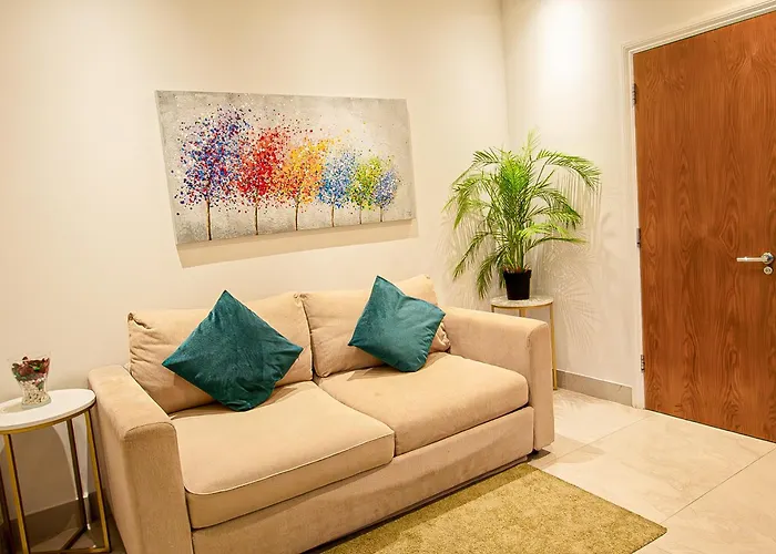 Hyde Park Superior Apartments