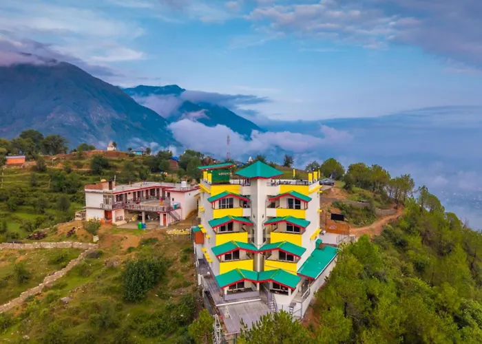 The Hosteller Dharamshala, Mountain Escape