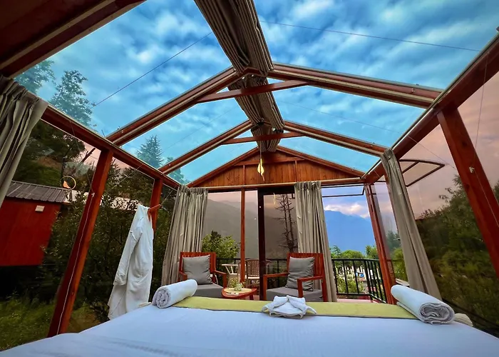 Resort: Glass Cabins By Urban Monk- Unique Centrally Heated Cabins With Electric Blankets