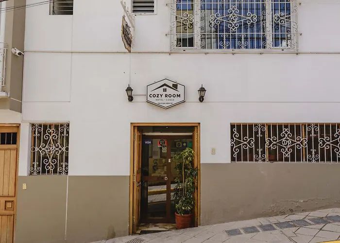 Cheap hotel: Cozy Room Cusco