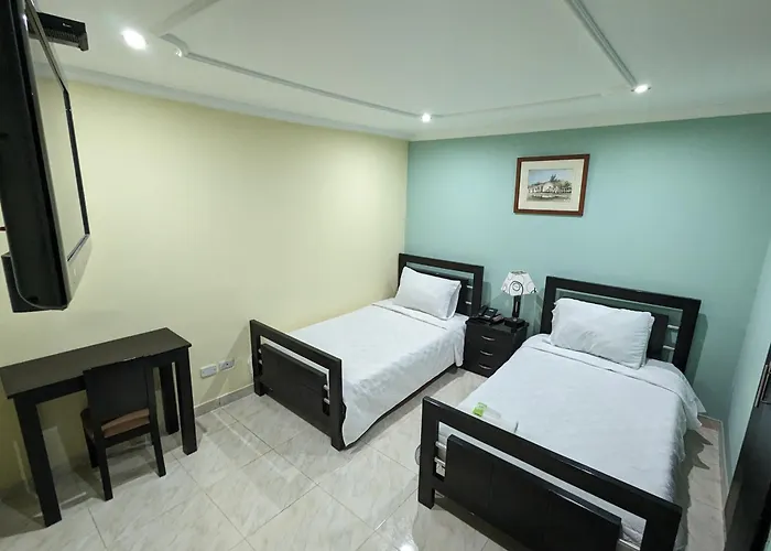 Resort: Hotel Sweet Home