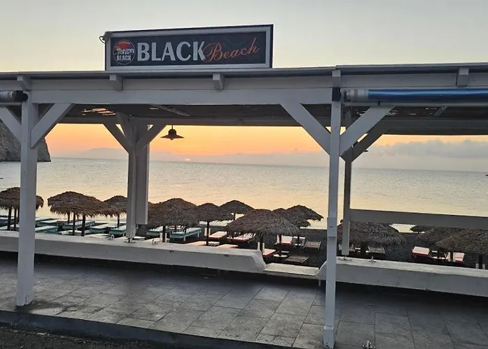 Hostel Pleasure Black Beach Parissa Santorini