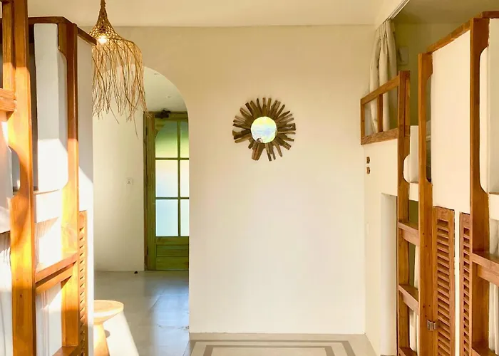 White Penny Hostel