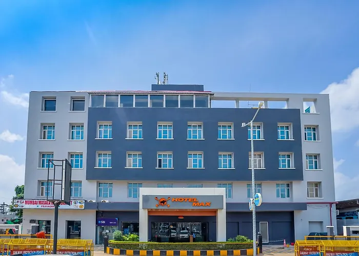 Max Hotels Prayagraj