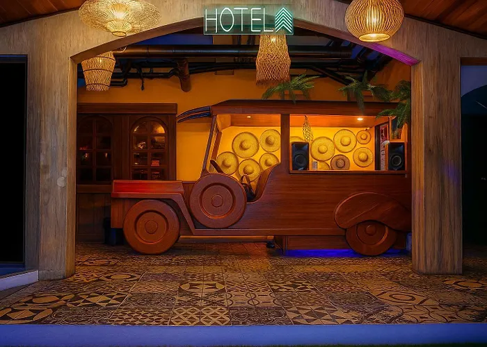 Connector Hostel