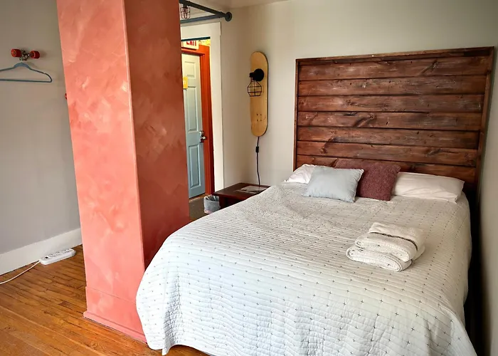 Coho: Conway Hostel