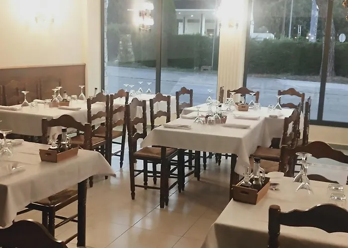 Hostal Restaurant Sant Marcal