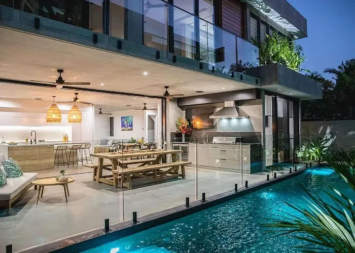 Azure Port Douglas - Luxurious & Modern