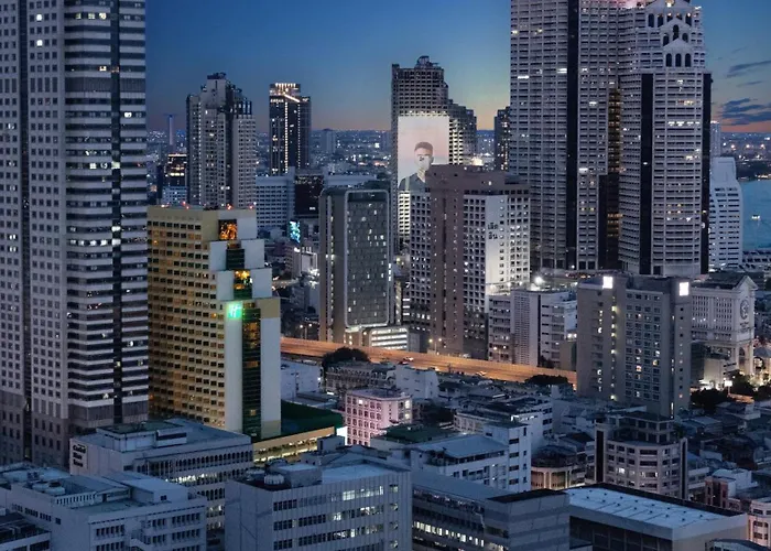 Hotel with Tennis: Holiday Inn Bangkok Silom By Ihg