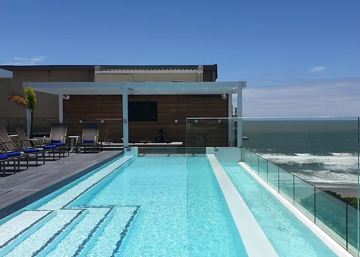 Blue Waters Hotel