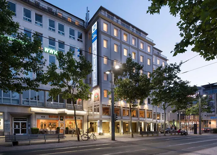 Hotel mit Pool: Best Western Hotel zur Post