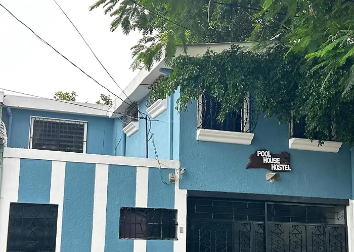 Pool House Hostel