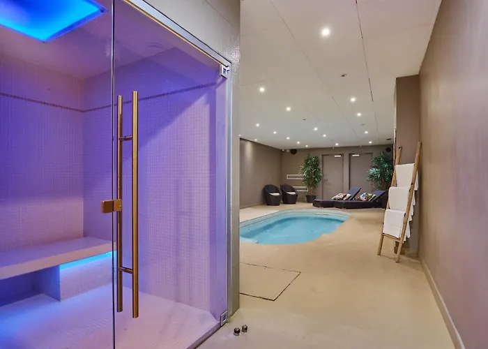 Hotel Jacuzzi: Appart'Hotel Odalys City - Paris XVII