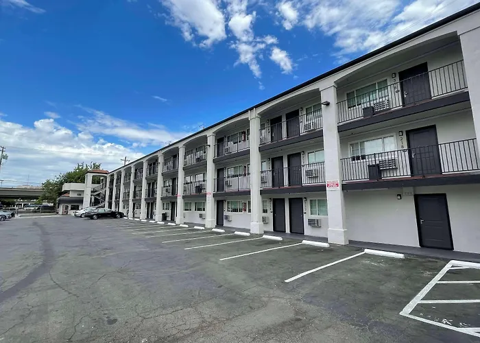 All Motels Midtowner , Surestay Collection By Best Western