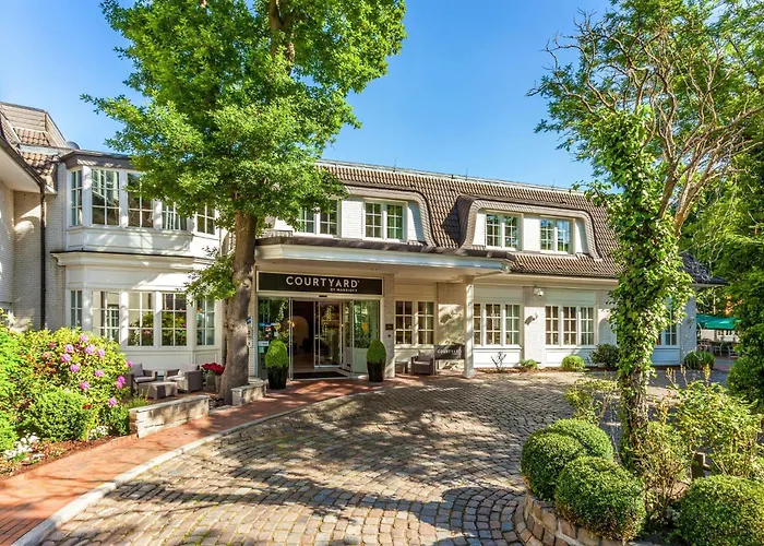 Hotel familiar: Courtyard By Marriott Hamburg Airport