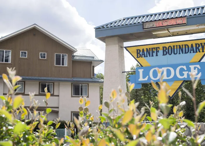 Banff Boundary Lodge