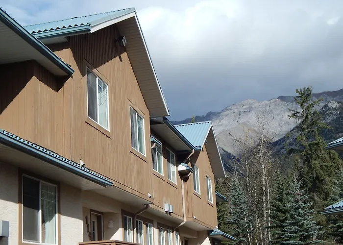 Banff Boundary Lodge