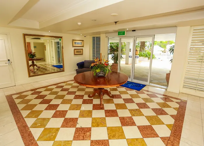 Luxury hotel only: Bel Air On Broadbeach - Official