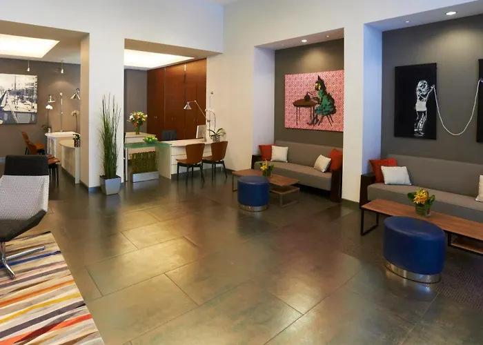 Kinzie Hotel