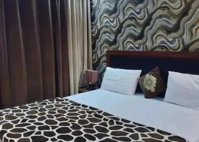 Girls Hostel Executive Karachi Defence View