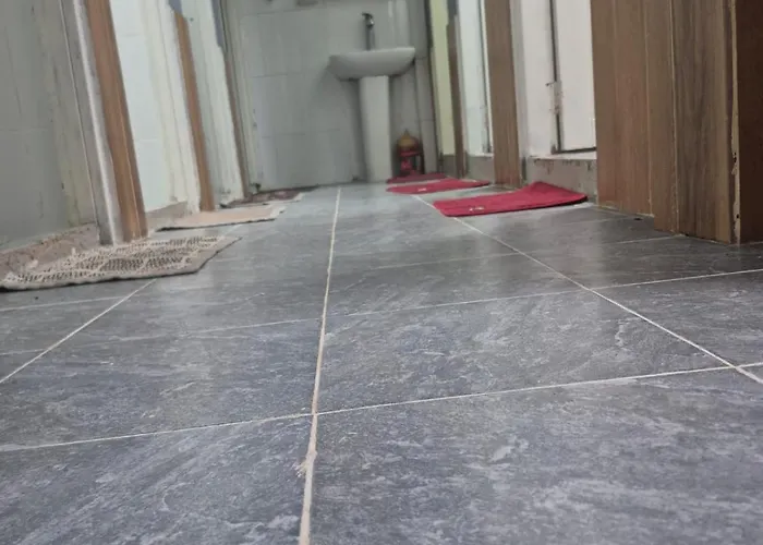 Lpq Hostel