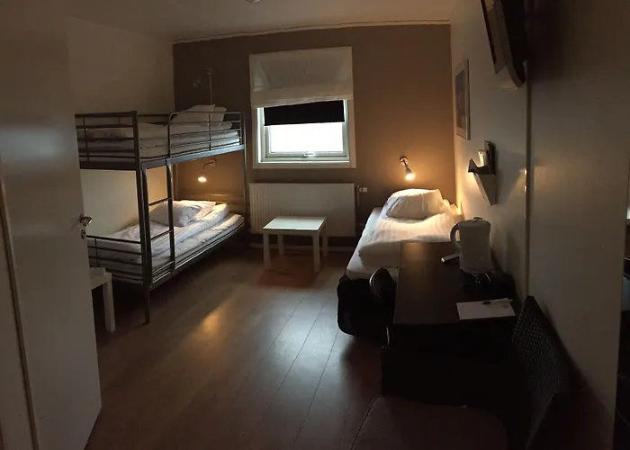 Hotel E-10 By First