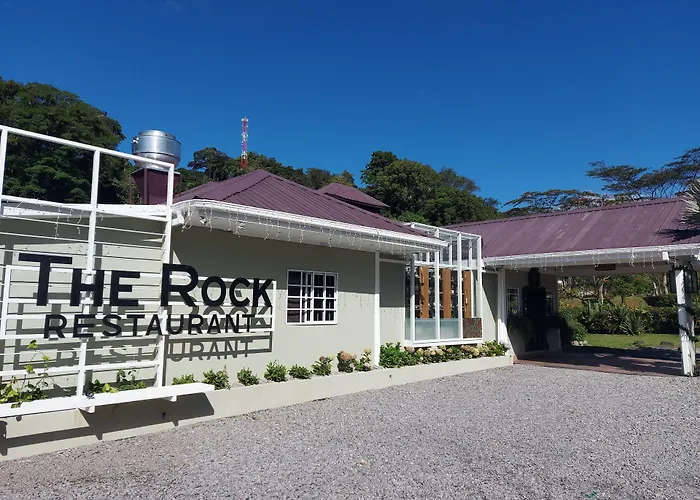 Pet Friendly hotel: The Riverside Inn