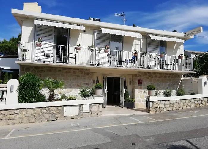  Miramar- Cap D'Antibes - La Garoupe Plage
