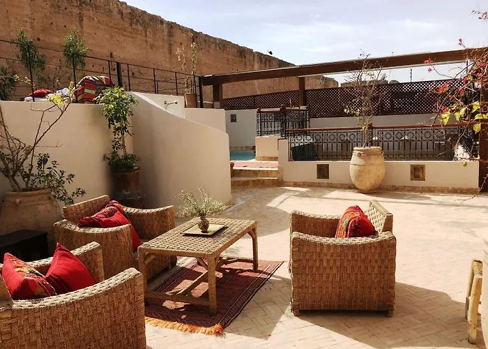 Cheap hotel: Riad Carina