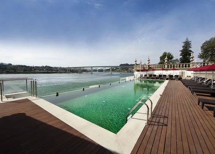 Hotel 5 estrelas: Pestana Palacio Do Freixo, Pousada & National Monument - The Leading Hotels Of The World