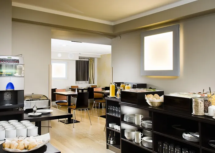 5 star hotels Opera Garden & Apartments