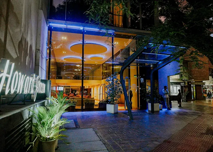 Howard Johnson La Cañada &Suites