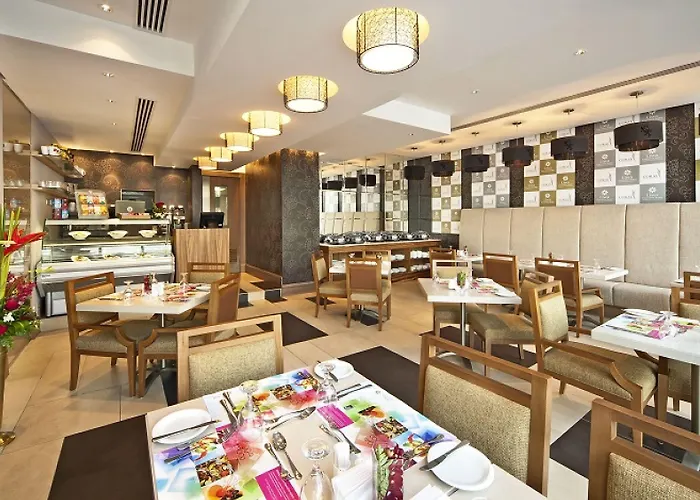 4 star hotel: Oaks Liwa Executive Suites