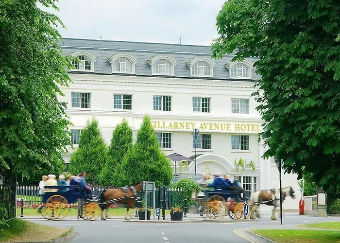 Golf hotel: Killarney Avenue