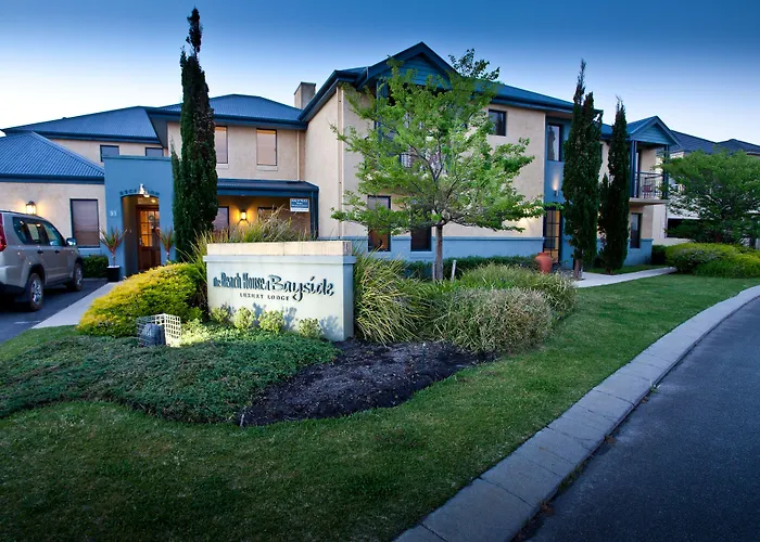 Family Hotel: The Beach House At Bayside