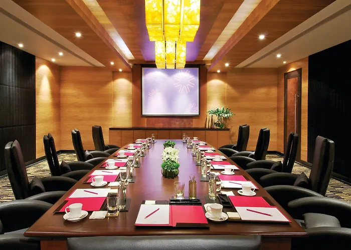 Hotel with view: Vivanta Hyderabad, Begumpet