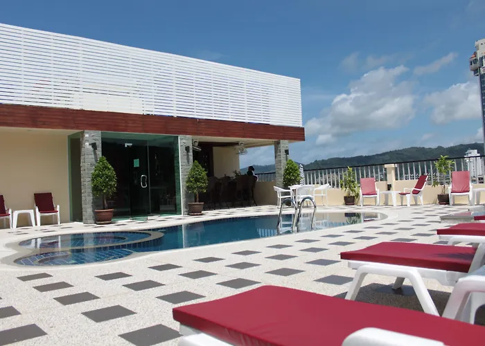 Hotel with view: Patong Hemingway'S Hotel