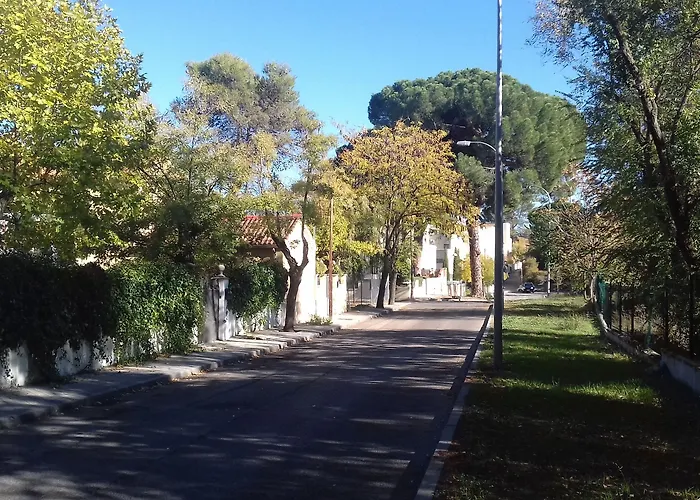 Hotel met uitzicht: Hostal Aravaca Garden