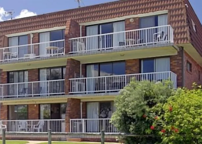 Cheap hotels Main Beach Apartments