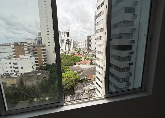 En Edificio Los Delfines