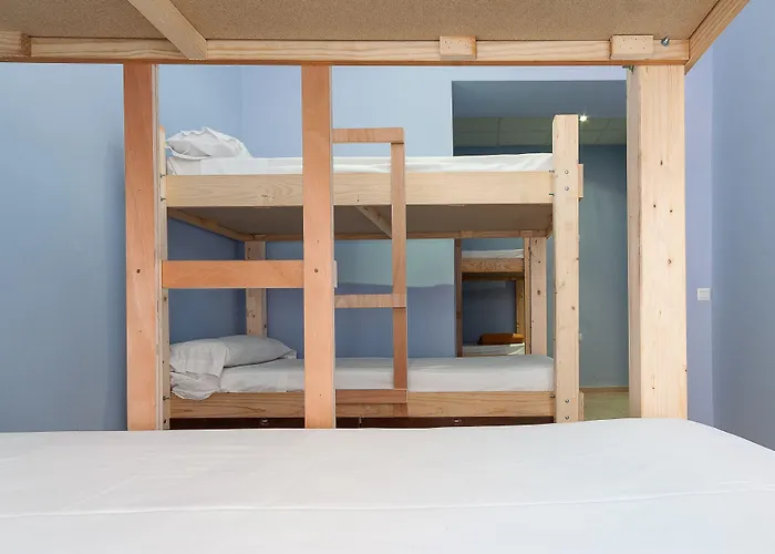 Feel Hostels City Center