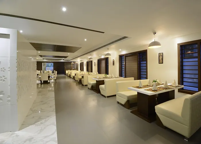 Cheap hotel: The Taj Vilas