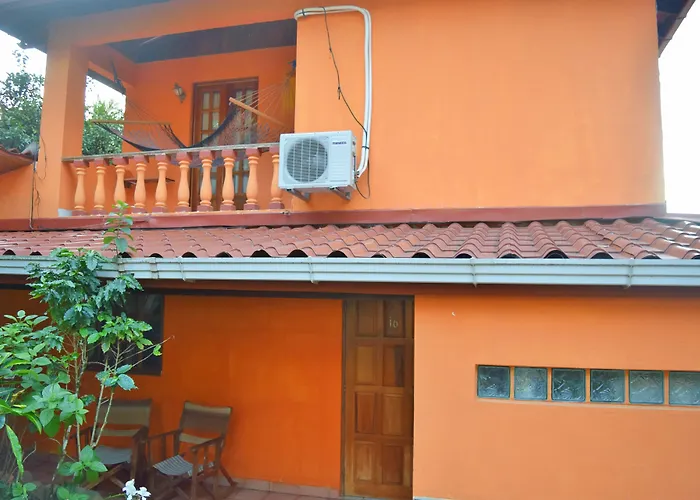 Pet Friendly hotel: Hotel Tres Banderas
