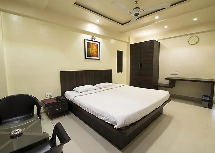 Suresh Inn