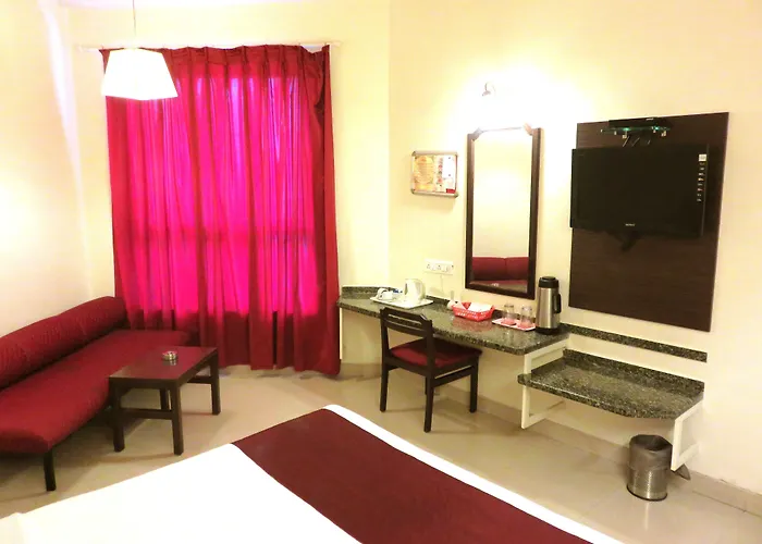 Self catering: Hotel Ashish Plaza