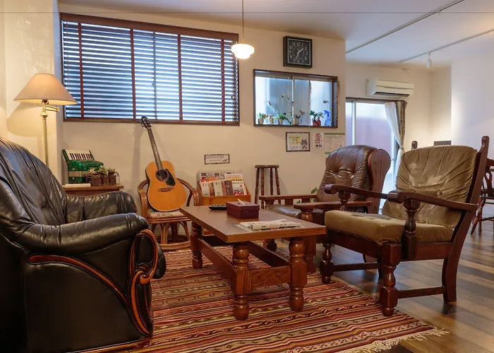 Pension Guide J-Hoppers Hiroshima Guesthouse
