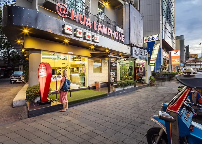At Hua Lamphong Hotel