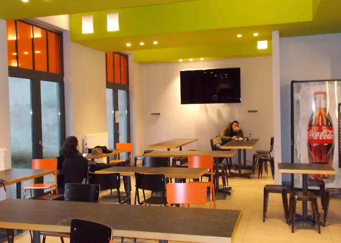 Brxxl 5 City Centre Hostel