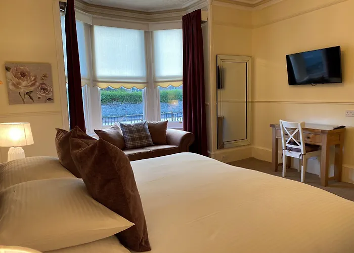 Guests house Ardross Glencairn